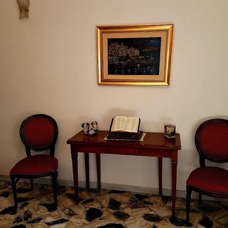 Scalinatella Szálloda Angri